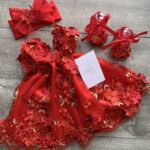 Vestido rojo floral tamaño recién nacida